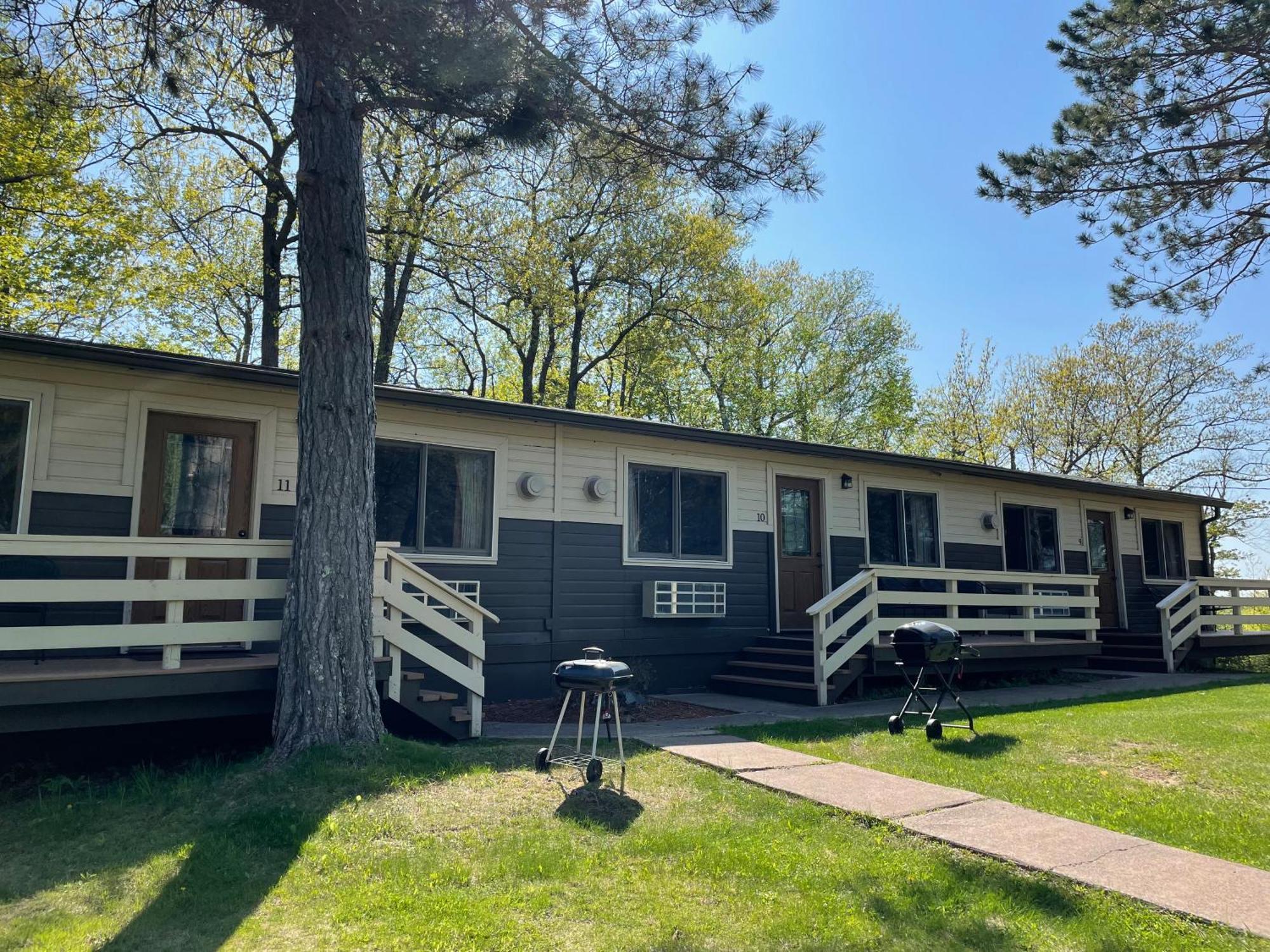 Hanging Horn Lakeside Resort Moose Lake Экстерьер фото