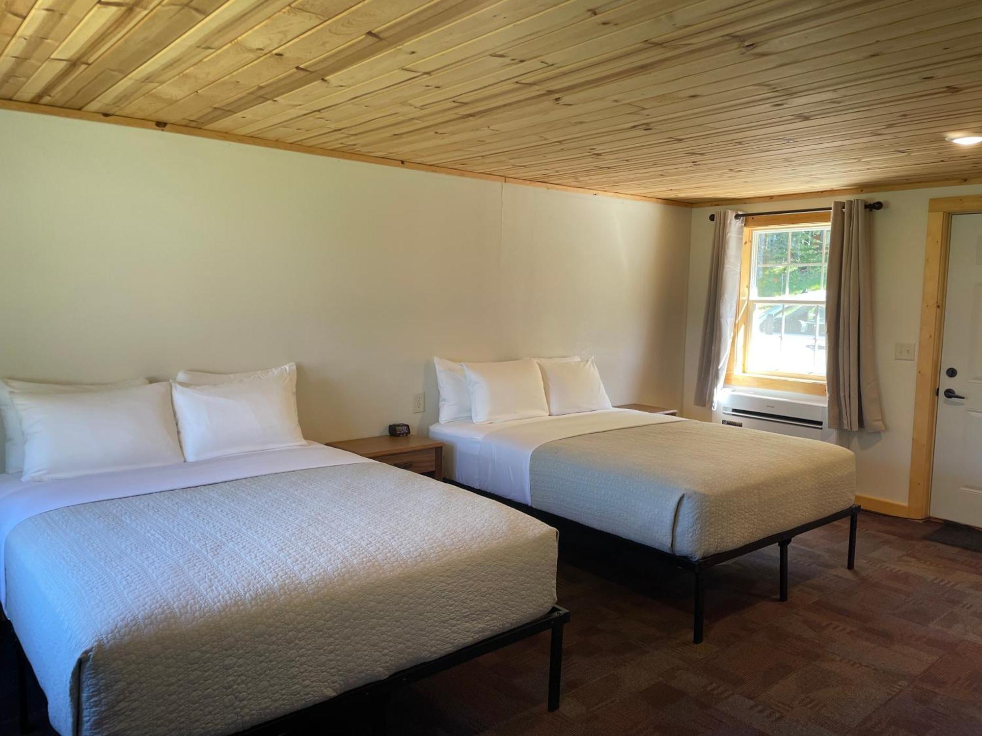 Hanging Horn Lakeside Resort Moose Lake Экстерьер фото