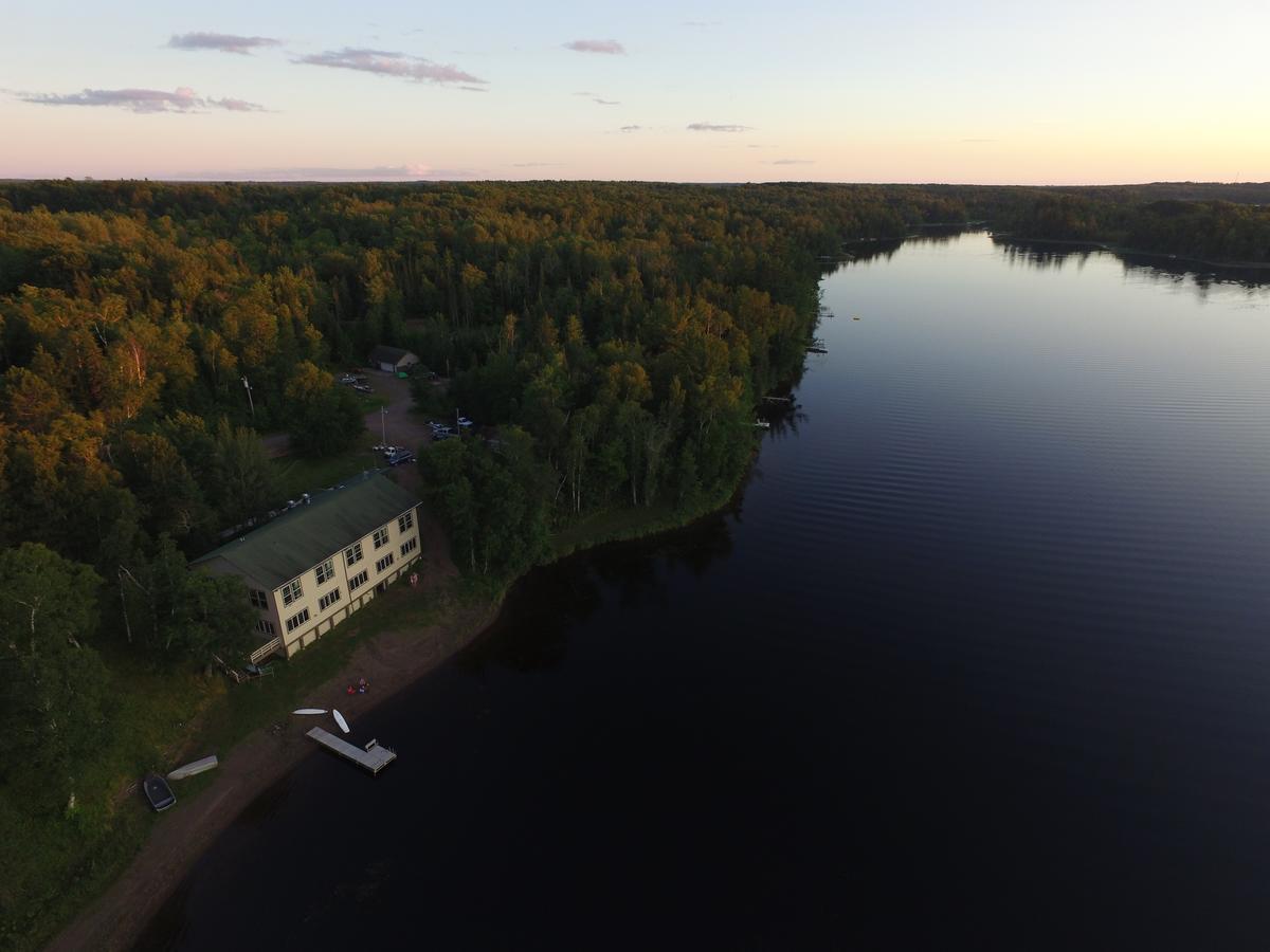 Hanging Horn Lakeside Resort Moose Lake Экстерьер фото