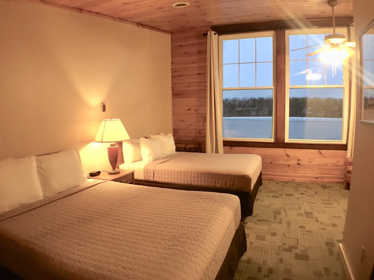 Hanging Horn Lakeside Resort Moose Lake Экстерьер фото